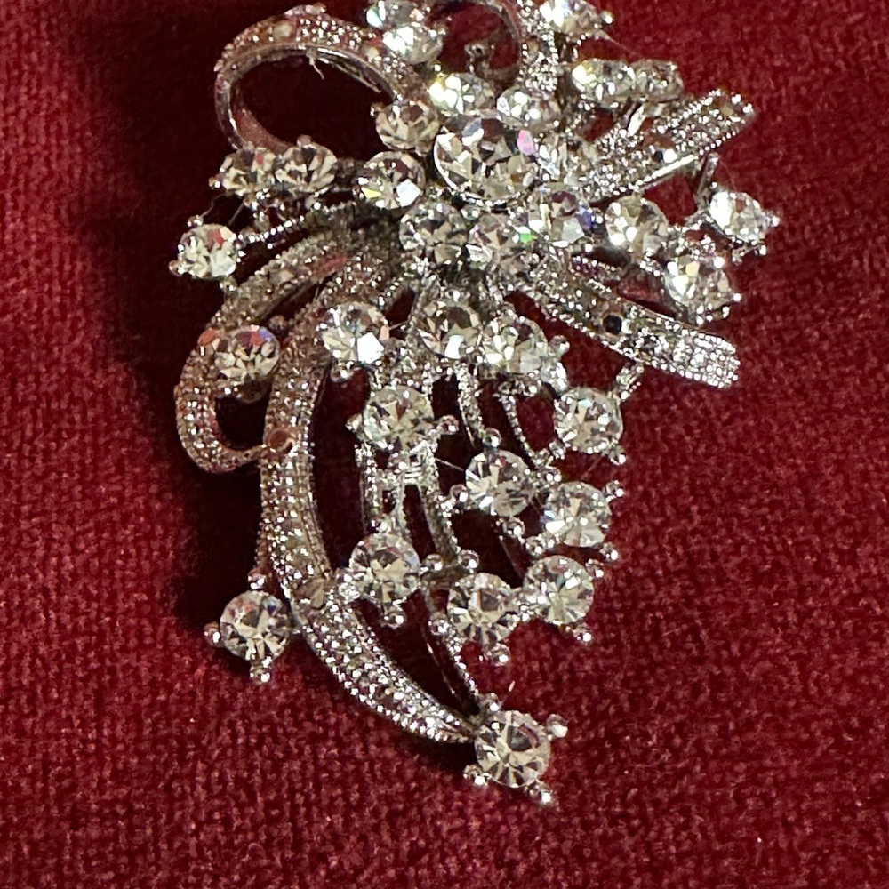 Crystal Floral Statement Brooch - Silver Clear